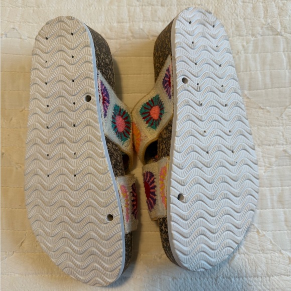 Rouge Helium Pink and Purple Floral Knit Sandals - Picture 3 of 3